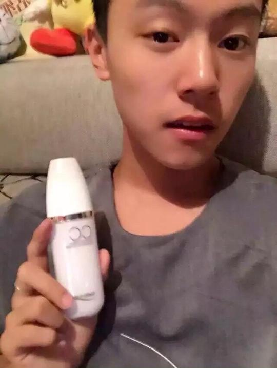 湖南卫视变形计主人公,快手和微博粉丝双百万的王晨正也为我们滚轮cc