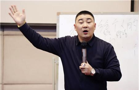 河南合汇商务咨询公司信用高峰论坛暨鸠鸠产品招商会圆满落幕