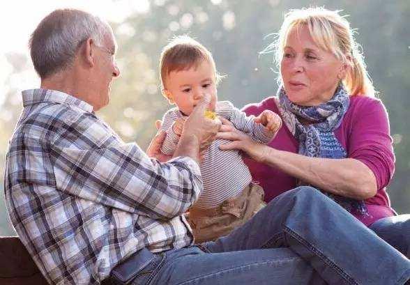 宝宝不吃药能把药放到奶粉里吃吗