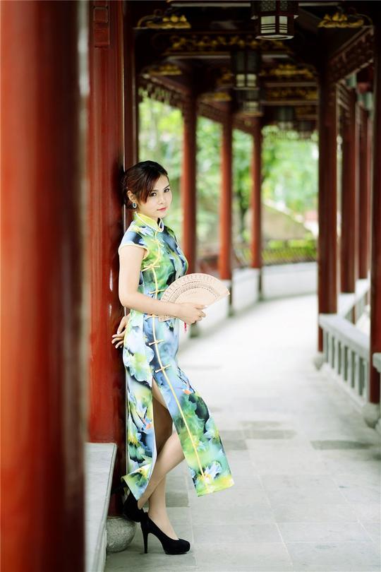 龙潭水乡美女旗袍秀摄影图片-素材公社tooop