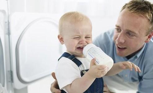 如何让宝宝吃母乳又接受奶粉