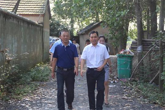 市残联领导来凤慰问残疾人创业代表