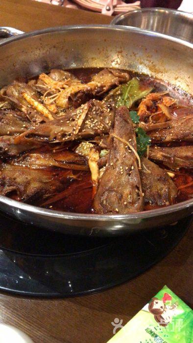 丫头记:我最喜欢的干锅鸭头的店了,生意.大庆美