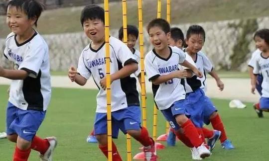 日本足球天皇杯冷门迭出j联赛豪门球队遭大学生球队压制