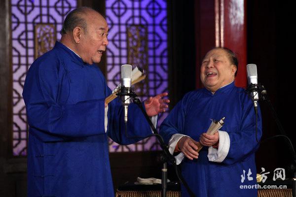 宝宝攒肚子会持续多久?