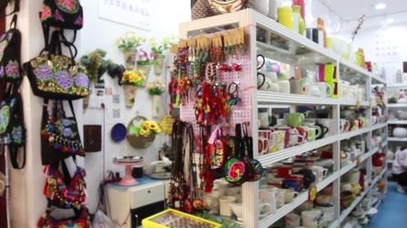 徐州女孩来合肥经营一家小店，生意竟然火到爆