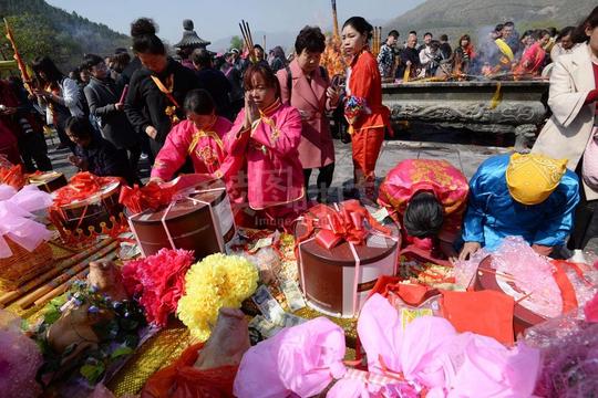 农村祭祀庙会上做这个生意的人最赚钱,他一天挣的比你一个月都多
