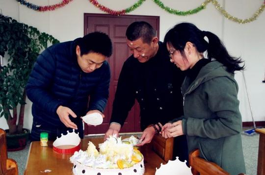 小燕子、大张哥、孙师傅生日快乐!_润兴别苑