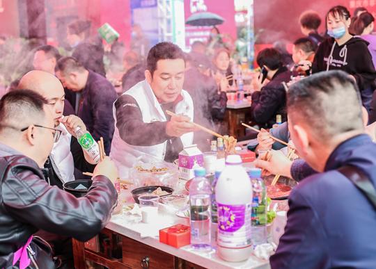 加盟朝天门火锅如何?营运部提供全程保姆式扶持!