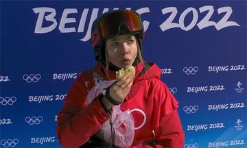 谷爱凌爱吃馅饼被CUE可爱图片