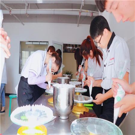 聊城学奶茶咖啡到百甲软欧面包培训