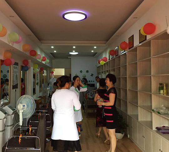 博士园养发馆再添新宠——广西贵港旗舰店盛大开业