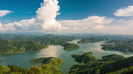 4k山水瀑布群山云_3840x2160_高清视频素材下载(编号