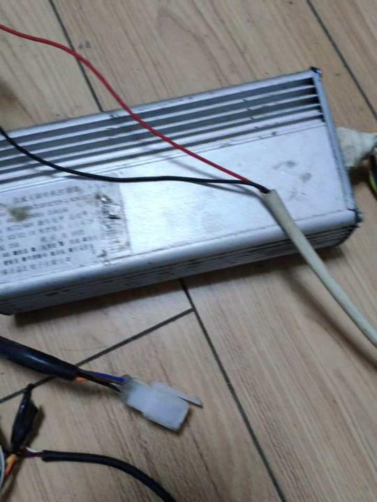 无锡晶汇控制器，72v和60v双电压，测试功能正常，相位角6