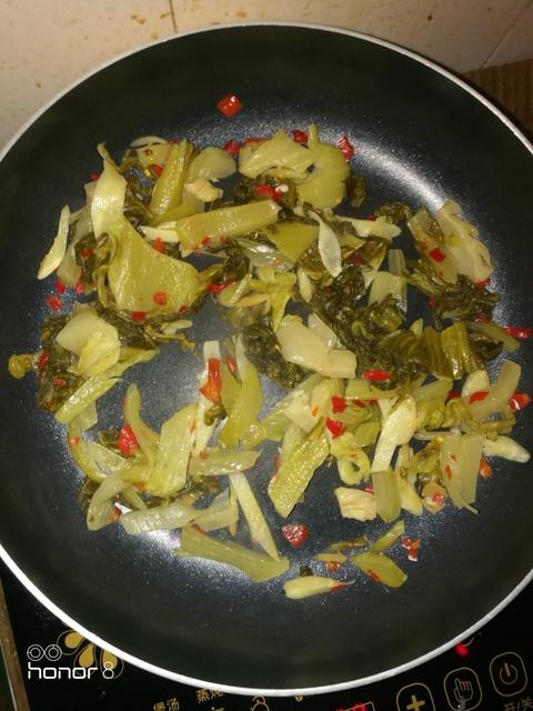 自贡芹菜炒牛肉的做法