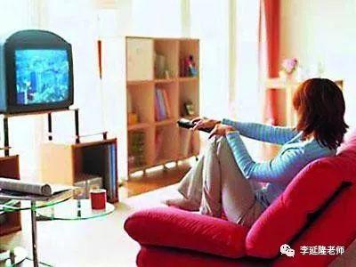 每日听力口语素材|howmuchtvdoyouwatch?你花多少时间看电视