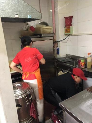 昌平回龙观黄平路18㎡小吃快餐店转让，大照/集体照，可明火，可餐饮