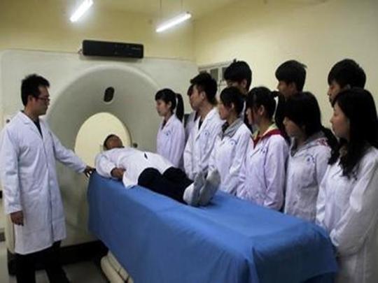 "医学类"最热门的三类职业!毕业生就业率高!且工资待遇较好!