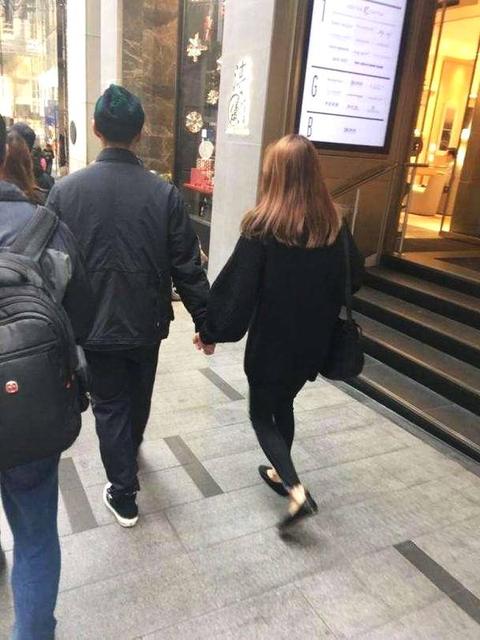 孕妇穿高跟鞋有什么影响