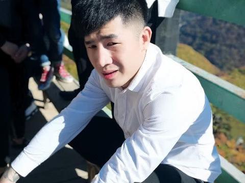 《社会摇》后《社会头》,千万未成年争相效仿,快手究竟怎么了?