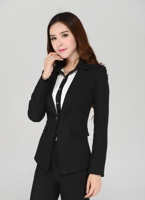 人是衣裳,马靠鞍--穿什么衣服去谈生意?-北京时间