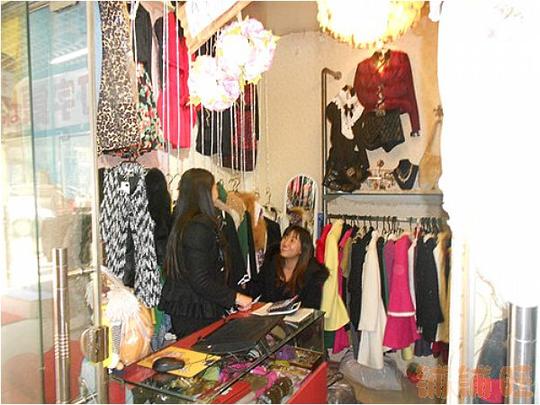 昆明生意转让昆明服饰鞋包昆明服装店昆明滇池路淘宝女人街铺面