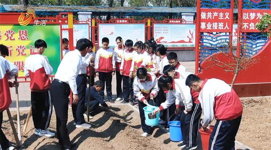 济南市莱芜汶水学校开设党建情景教育实践基地，促进师生全面健康发展(图3)