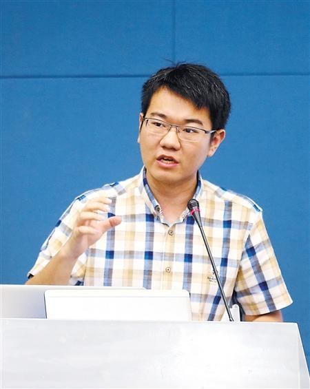 李力首席记者钟志兵摄