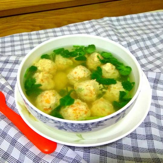 三鲜鸡肉丸子汤