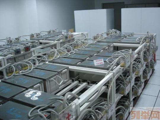 奉贤区叉车电瓶回收工厂处理废蓄电池收购
