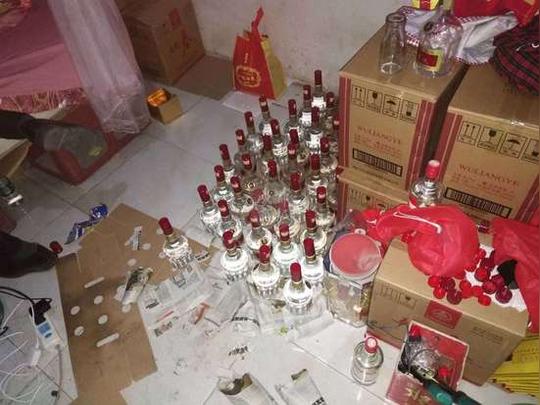 今年1月开始生产假酒出售.