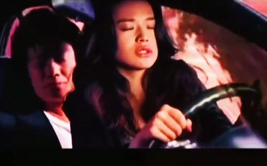 传说中的女司机竟然这样开车，这男朋友差点舒服死了