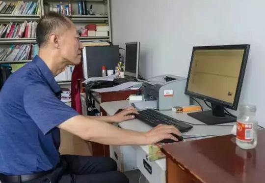 又见保安逆袭!从中专生到大学老师奋斗的人生更易出彩