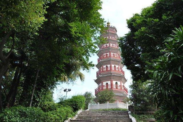 中山这座塔，是石岐城区的最高点，也是中山市的特色标志之一