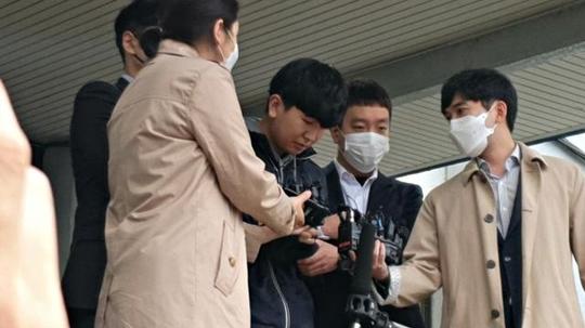 年仅18岁!韩国"n号房"共犯被公开示众连声道歉