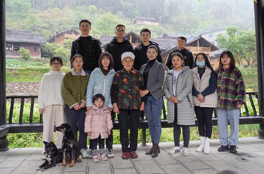在贵州古村拍抖音的年轻人:要在每个县带“火”一个村