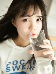 4k女性高级感照片高清手机壁纸 头条搜索