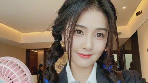 白鹿不愧是“资深变装达人”，每次玩变装都有不一样的惊喜!