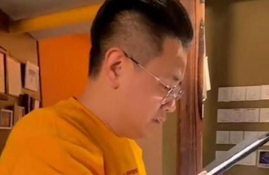 多名博主删除炫富视频1.jpg