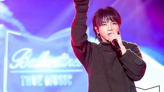 百龄坛音乐现场嗨爆华晨宇专注创作不同风格音乐