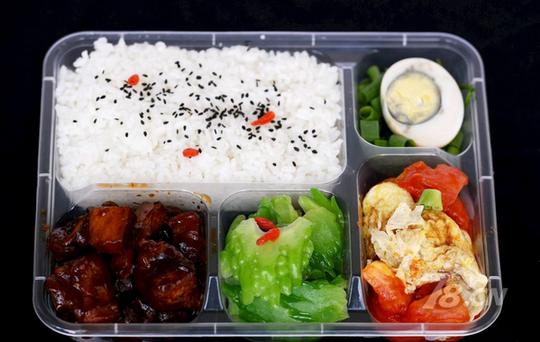 快餐加盟投资台资味外卖快餐生意可观
