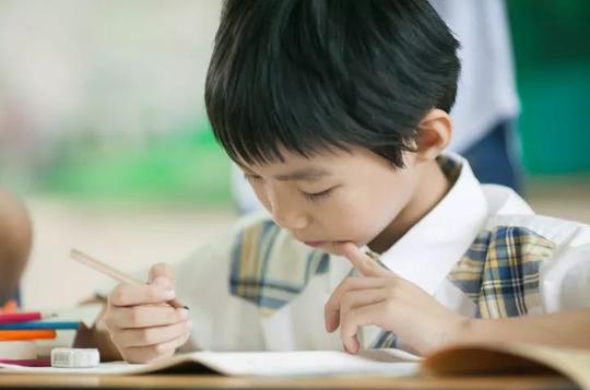 教育部:请告诉孩子，读书才是最容易走的那条路!