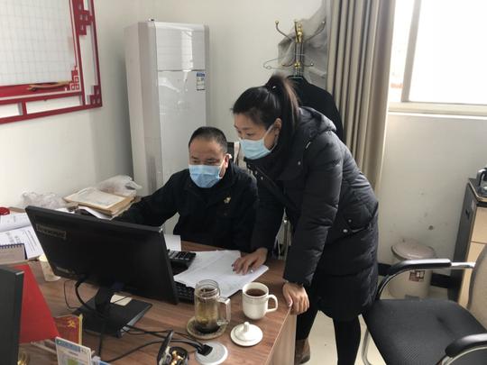 彭山区人社局:当好就业创业"服务员"