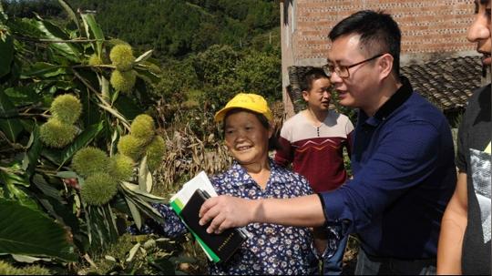 新春走基层巫山行—扶贫人物丨第一书记:"只要我们在一