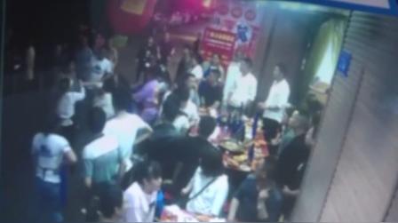 同行真冤家?2店疑生意竞争矛盾大打出手