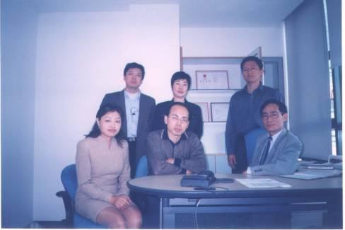 2000年底太辰光成立时创业团队合影伴随着企业的持续发展,需要继续