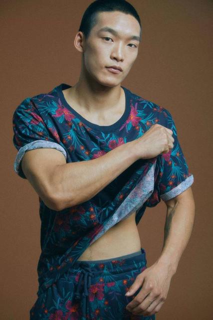 如何教宝宝正确穿脱衣服