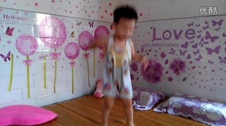 最小2岁宝宝跳筷子兄弟小苹果、超级活泼可爱，儿童小孩子歌曲跳舞搞笑视频舞蹈教学大全、动漫、广场舞、mv、爸爸去哪儿、熊出没、光头强、动画片，奥特曼、超人