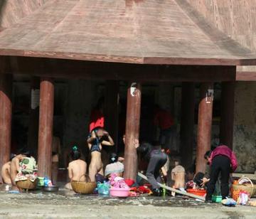 河南裸浴高清图片的相关长尾关键词有哪些