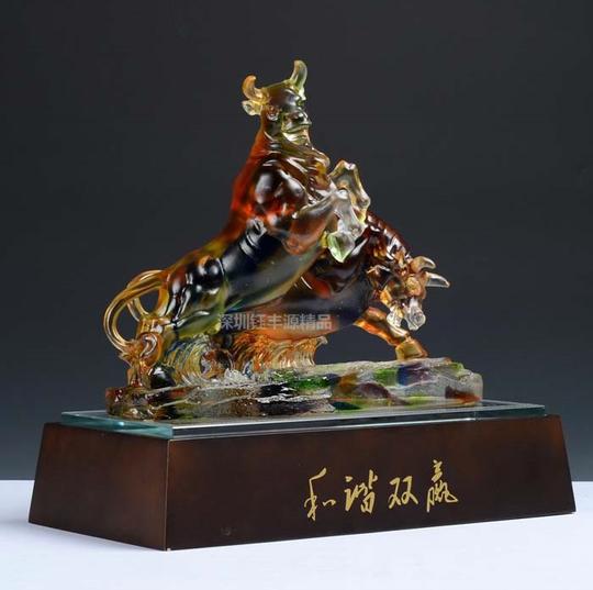 生意合作伙伴纪念礼品双牛共舞,钰丰源古法琉璃和谐共赢办公礼品